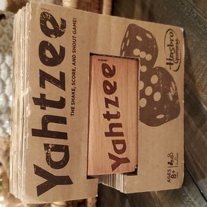 Wooden Mini Travel Yahtzee  NIB